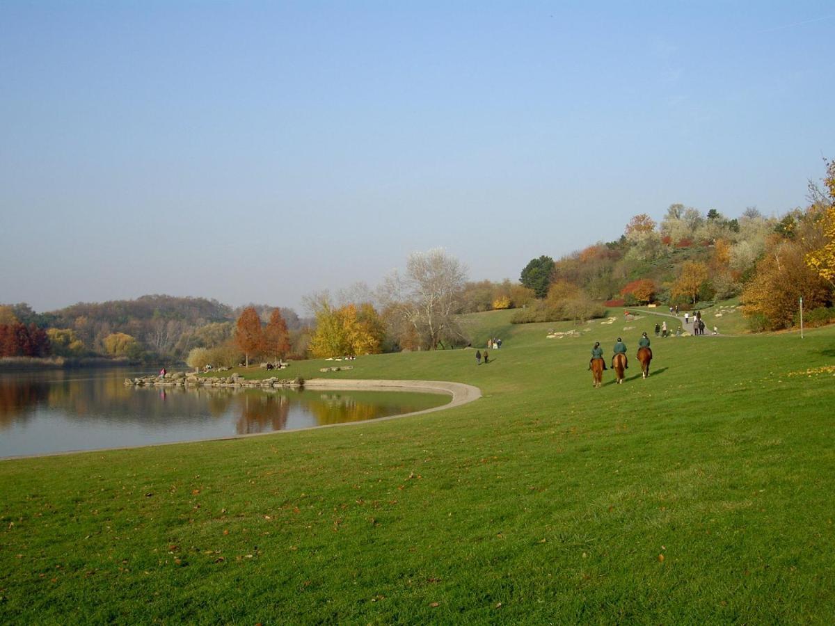 Gite Mella La Courneuve Extérieur photo